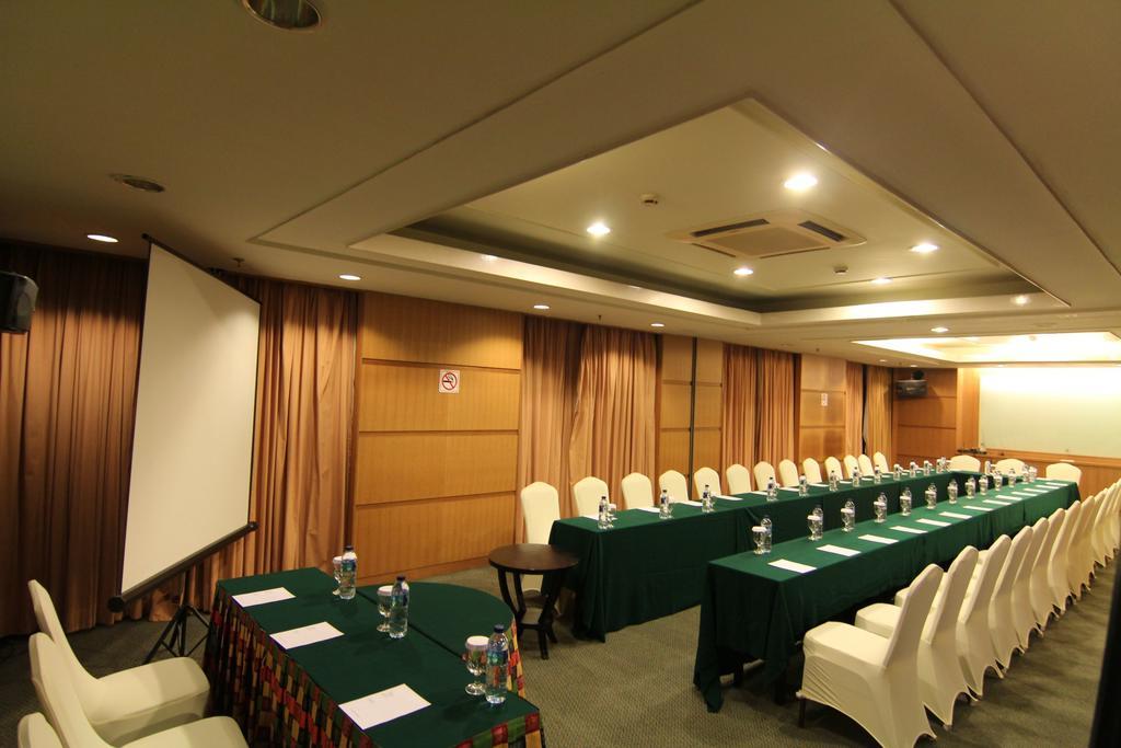 Grand Suka Hotel Pekanbaru Dış mekan fotoğraf