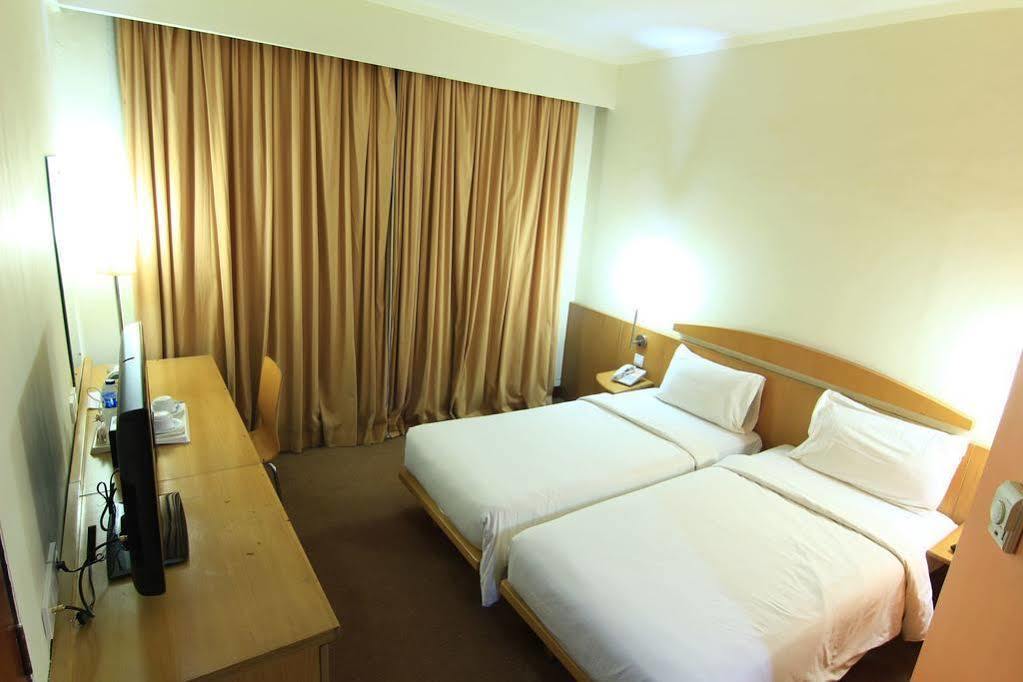 Grand Suka Hotel Pekanbaru Dış mekan fotoğraf