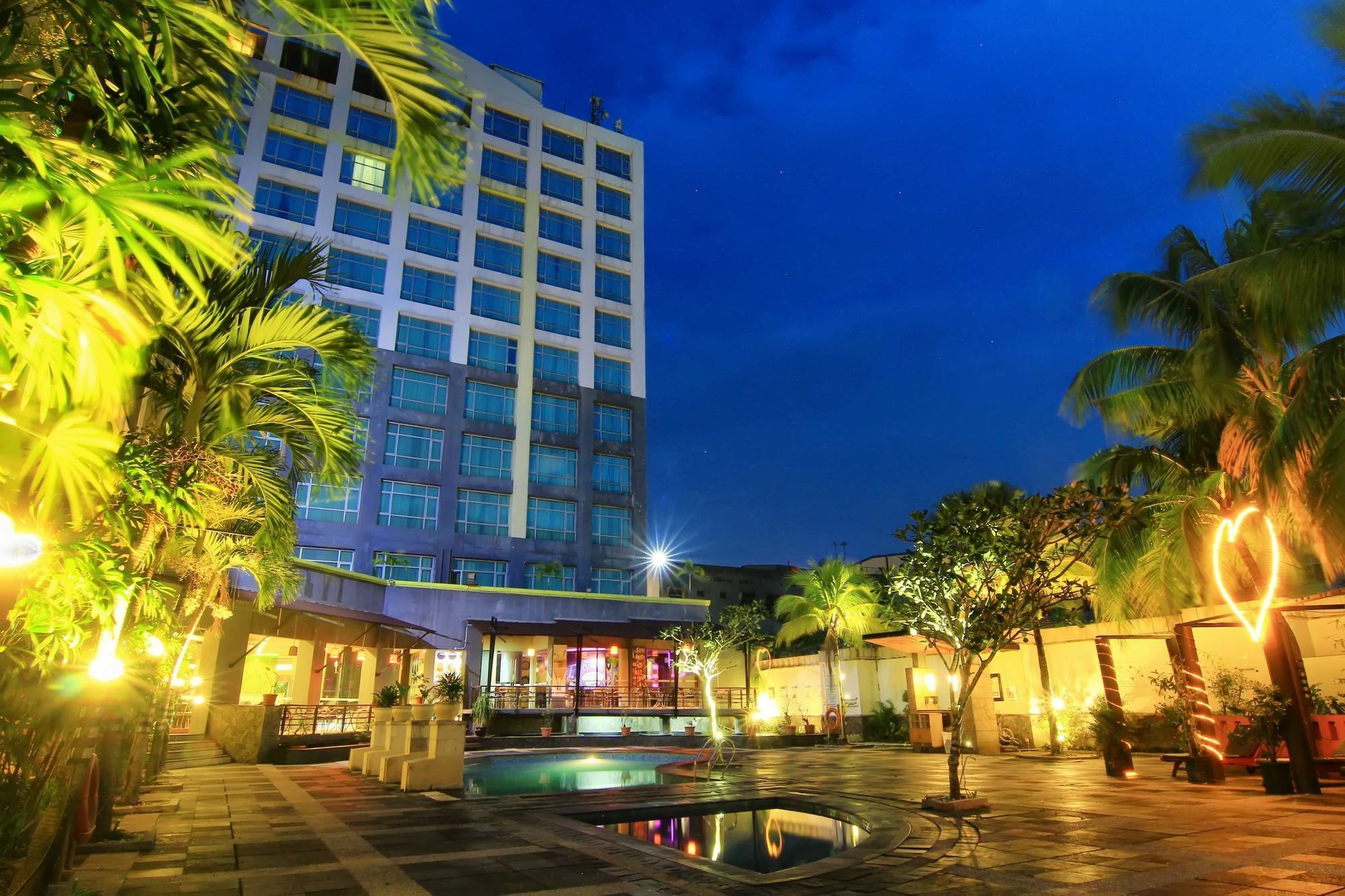 Grand Suka Hotel Pekanbaru Dış mekan fotoğraf